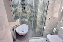 Zweistöckiges Haus mit drei Schlafzimmern in erster Meereslinie im Majestic Sea Village, Lahana – Sarafovo — ID2841 Fotominiatur 22