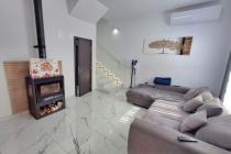 Zweistöckiges Haus mit drei Schlafzimmern in erster Meereslinie im Majestic Sea Village, Lahana – Sarafovo — ID2841 Fotominiatur 2