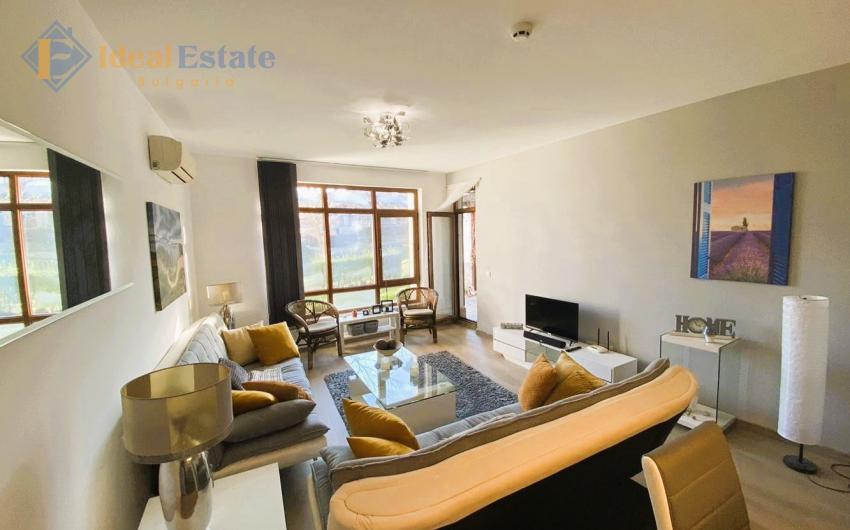 Flat with English patio in 