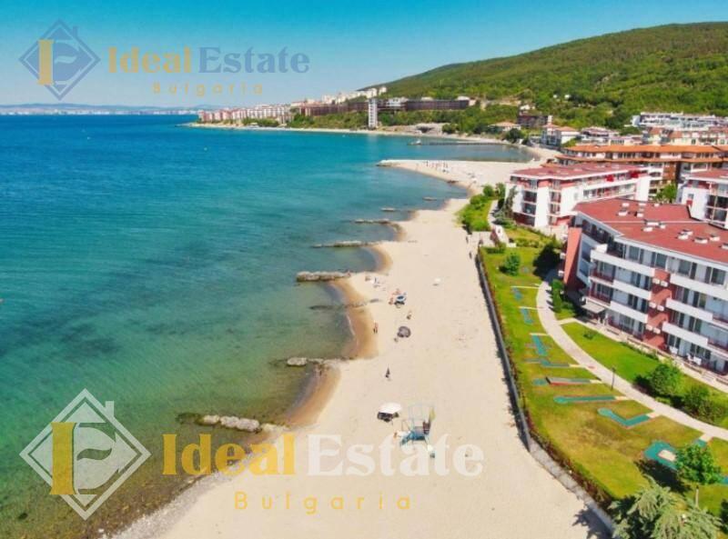 Buy a sea front flat ID1285 Enlarged photo 9