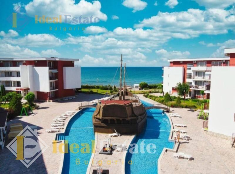 Buy a sea front flat ID1285 Enlarged photo 12