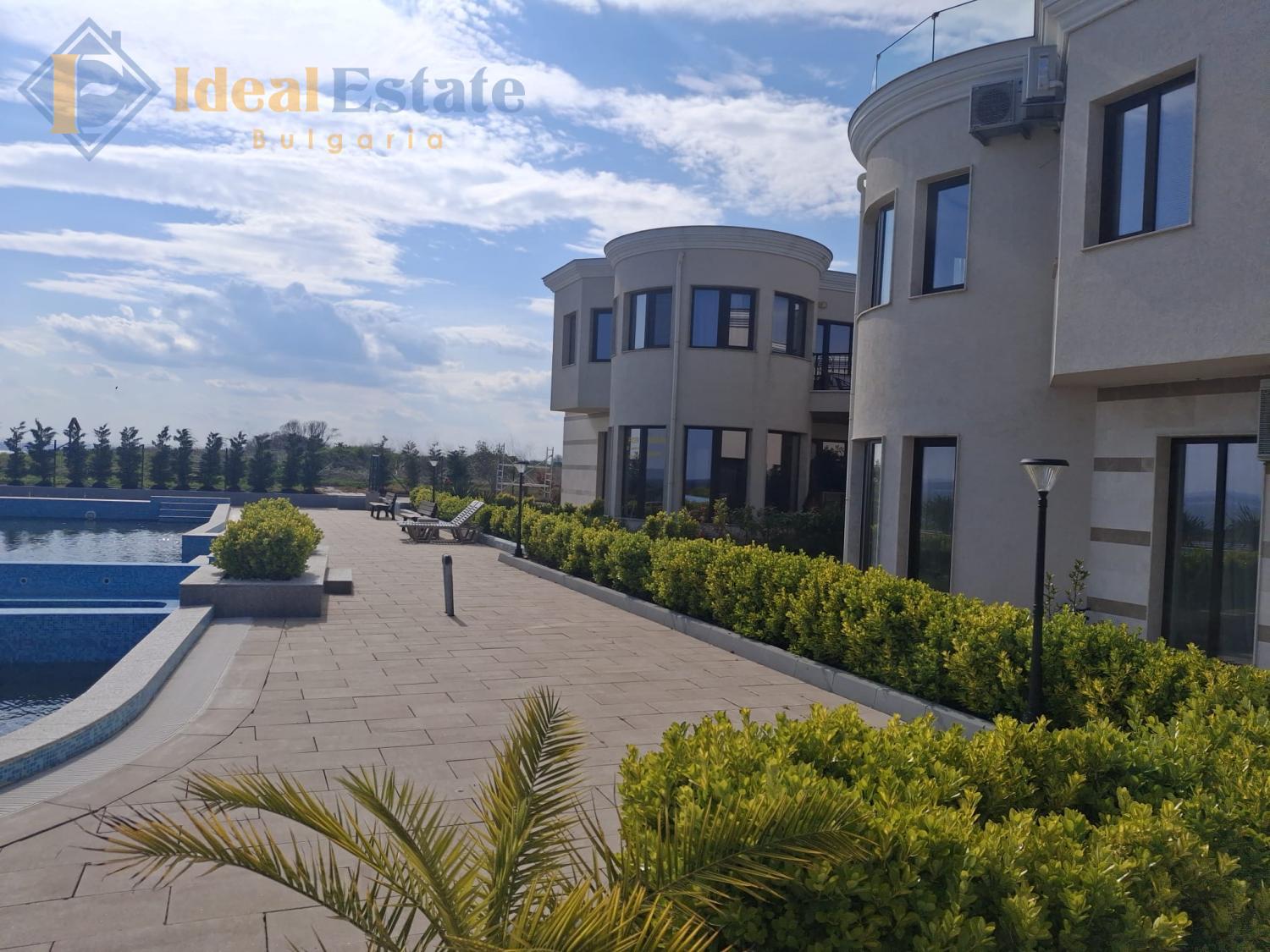Zweistöckiges Haus mit drei Schlafzimmern in erster Meereslinie im Majestic Sea Village, Lahana – Sarafovo — ID2841 Vergrößertes Foto 28