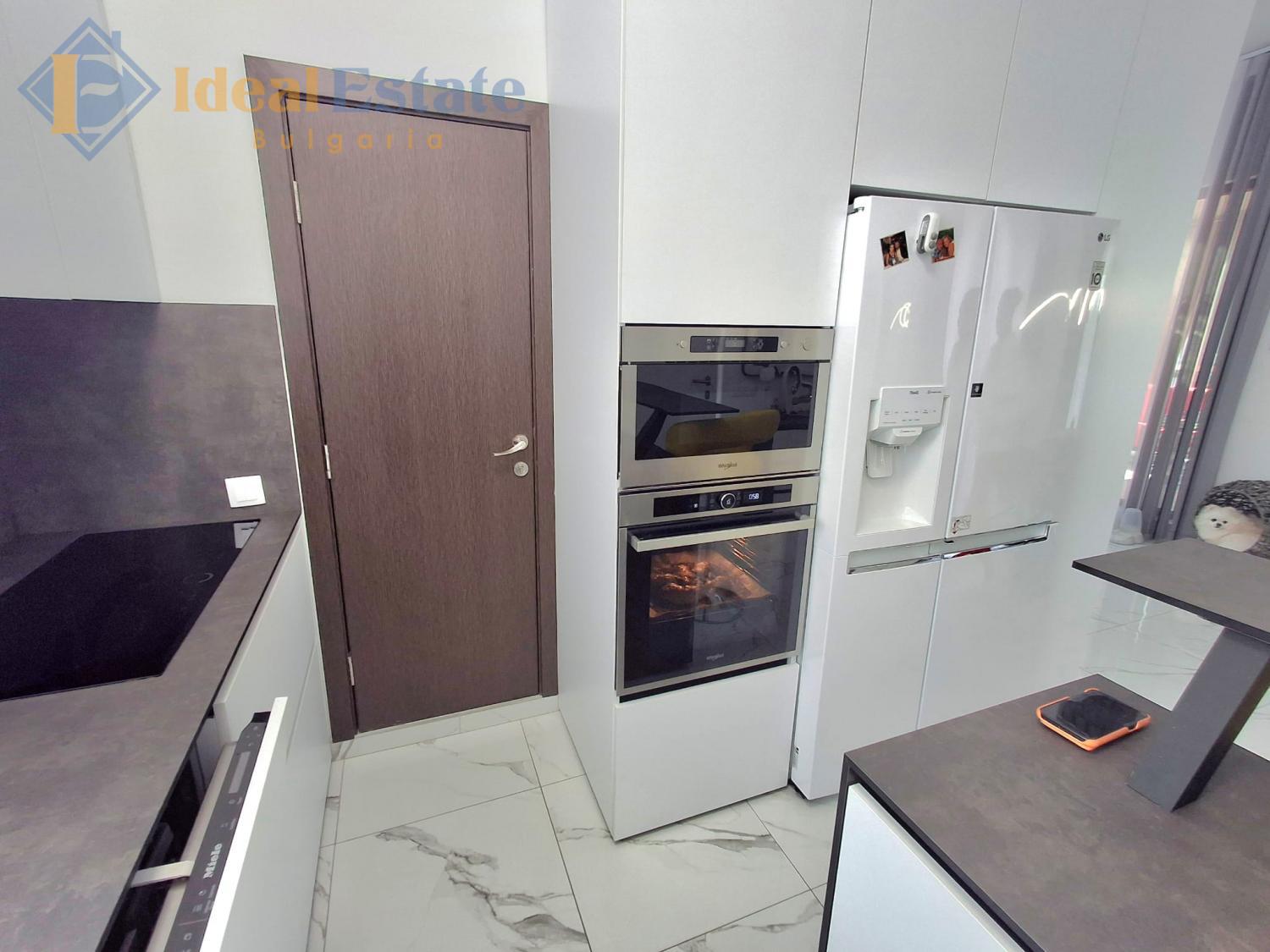 Zweistöckiges Haus mit drei Schlafzimmern in erster Meereslinie im Majestic Sea Village, Lahana – Sarafovo — ID2841 Vergrößertes Foto 10