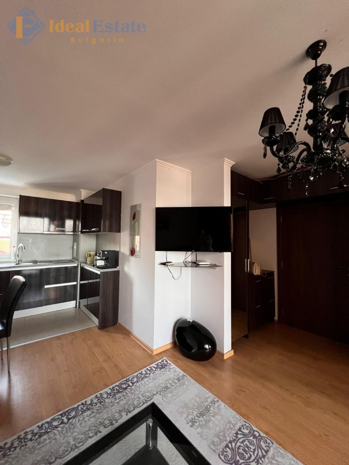 Zu verkaufen: Ein-Zimmer-Apartment im Komplex 