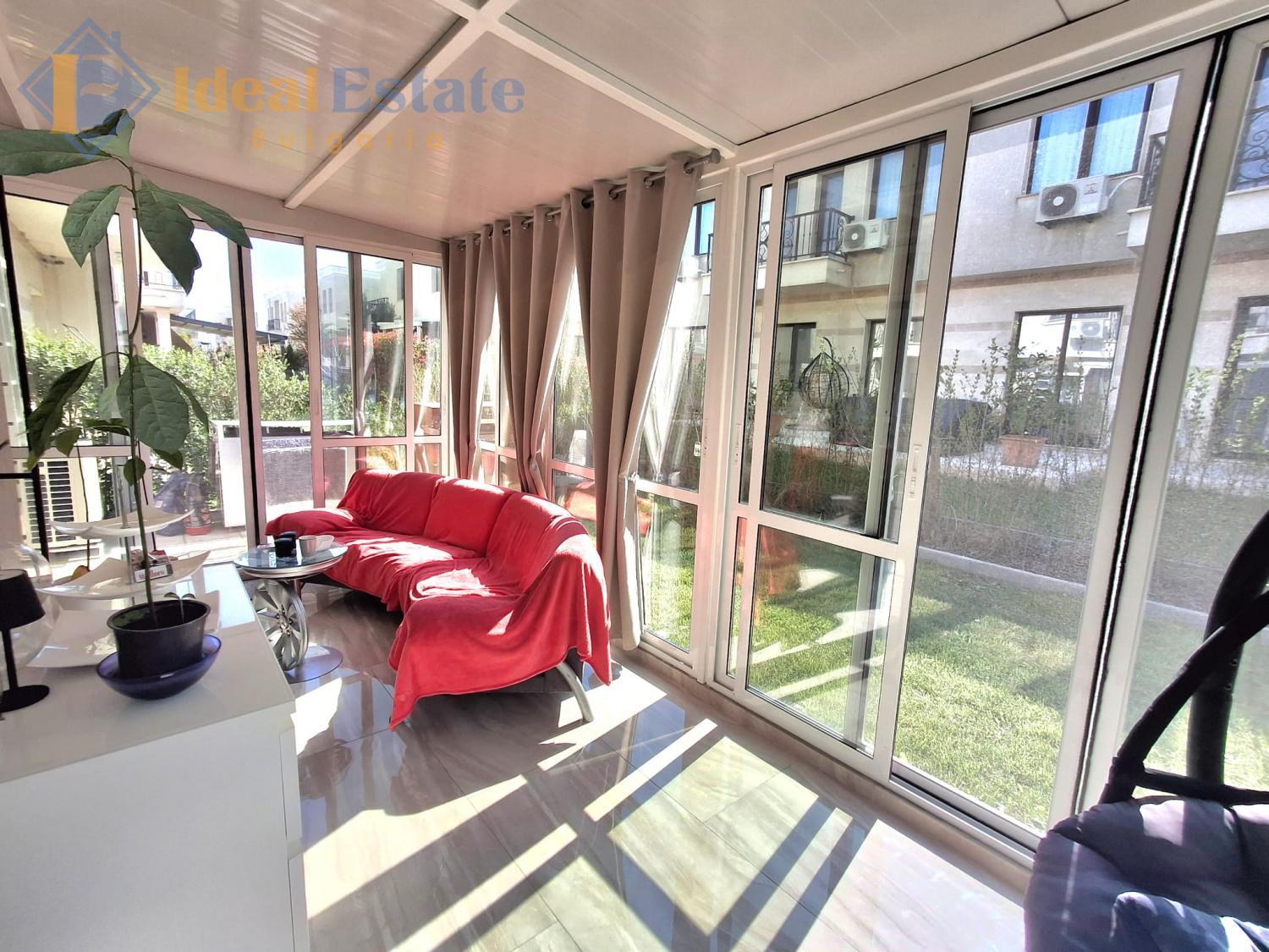 Zweistöckiges Haus mit drei Schlafzimmern in erster Meereslinie im Majestic Sea Village, Lahana – Sarafovo — ID2841 Vergrößertes Foto 25