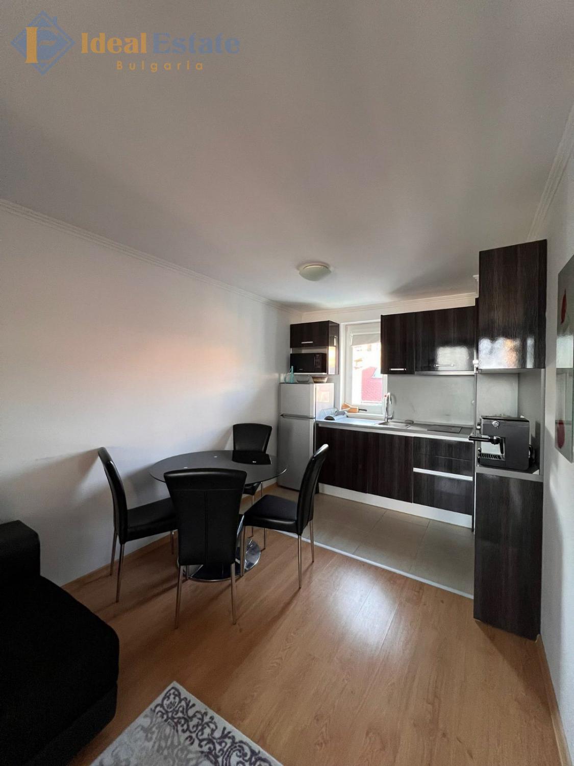 Zu verkaufen: Ein-Zimmer-Apartment im Komplex 