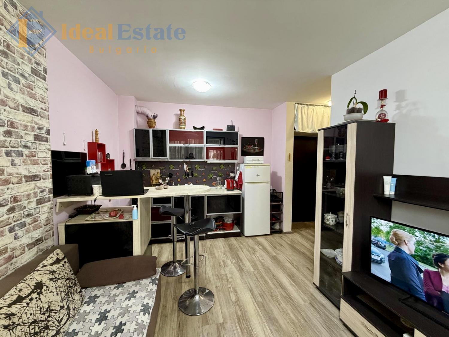 Zwei-Zimmer-Wohnung nahe dem Meer im Komplex Sorrento Sole Mare — 250 Meter zum Strand ID2740 Vergrößertes Foto 2